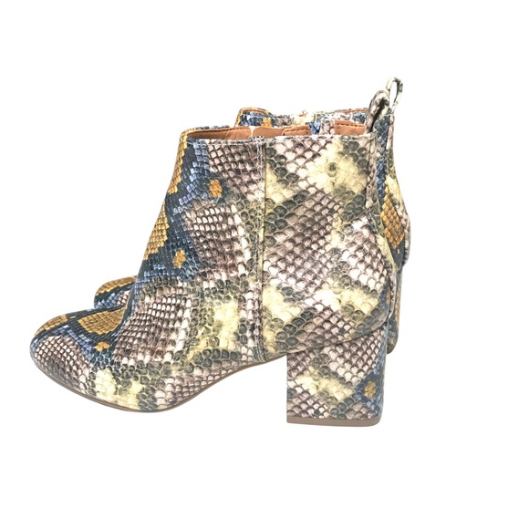 Shoes - Faux Snakeskin Block Heel Ankle Boots - Blue/Yellow - Size 6